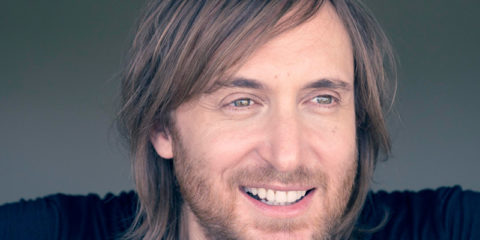 David Guetta è tornato con ‘LIGHT MY BODY UP’