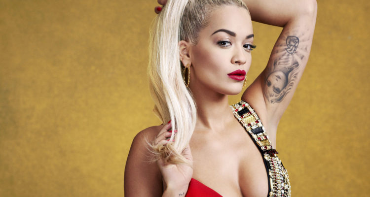 Rita Ora protagonista dello spot per Tezenis